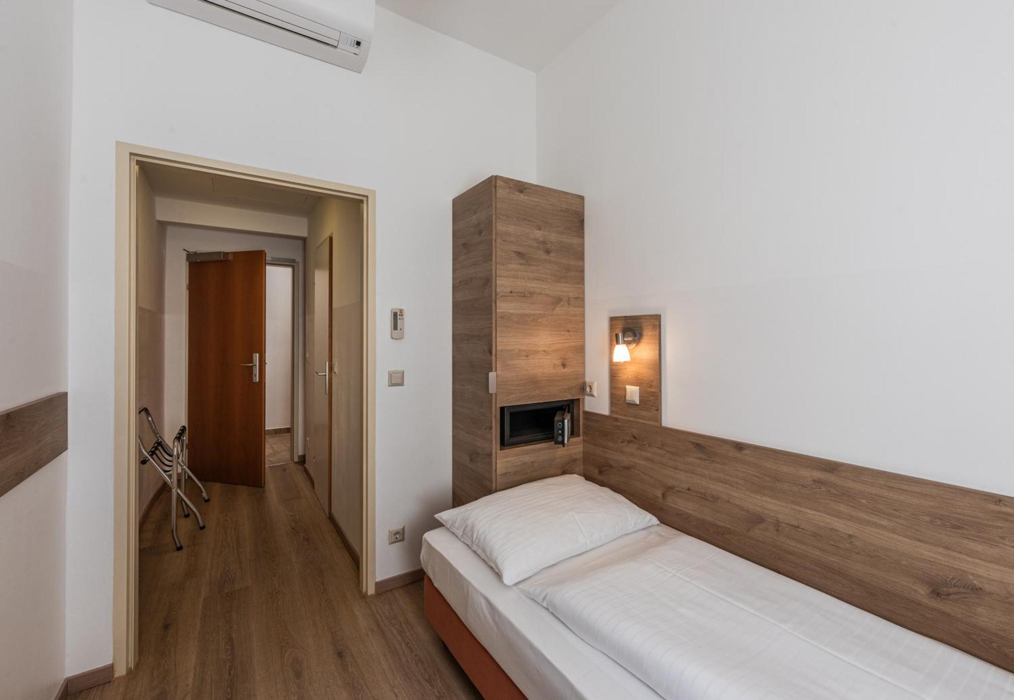Hotel Terminus Вена Экстерьер фото
